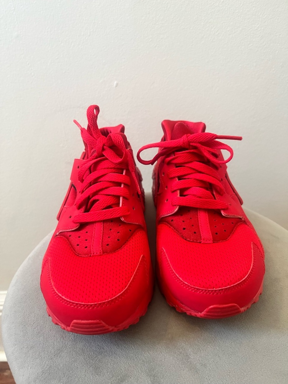 Nike Huarache size 5.5 y